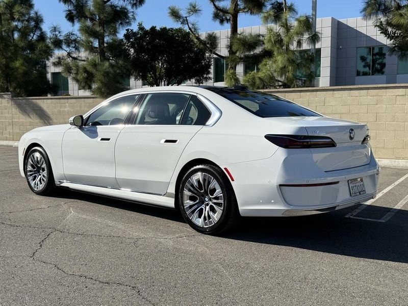 Used 2025 BMW i7 eDrive50Image 11