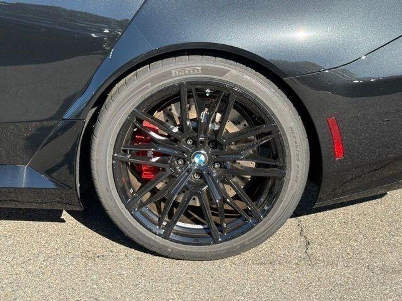 New 2026 BMW M5 BaseImage 14