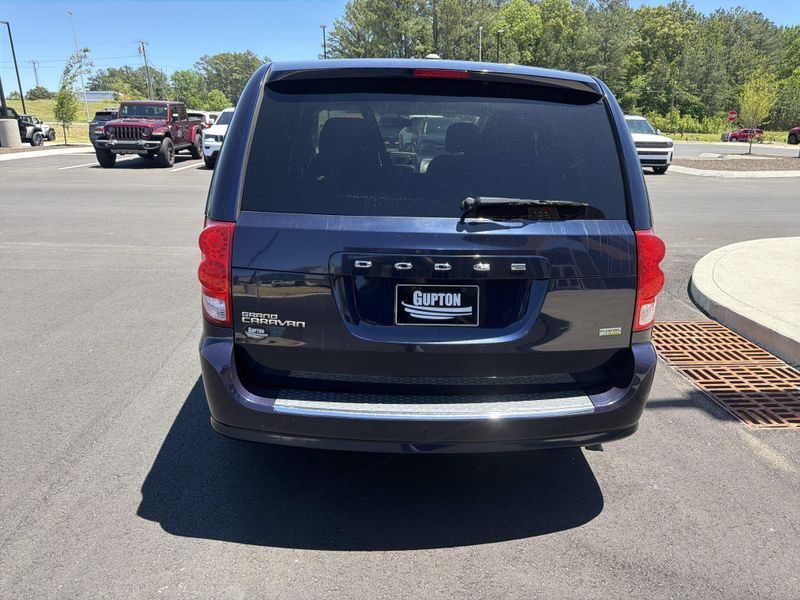 Used 2016 Dodge Grand Caravan SEImage 14