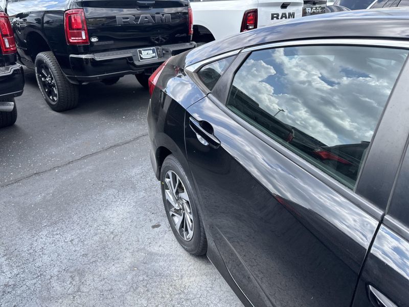 Used 2017 Honda Civic EXImage 6