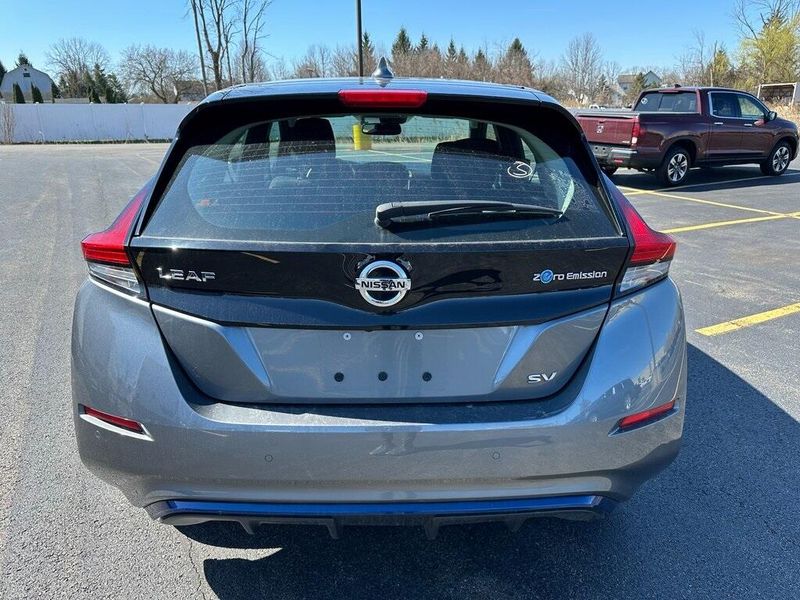 2020 Nissan Leaf SVImage 13