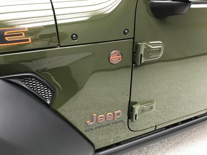 2022 Jeep Gladiator MojaveImage 3