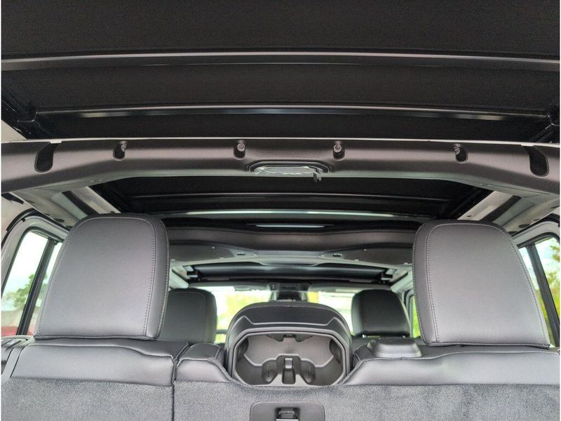 New 2026 Jeep Wrangler 4-door SaharaImage 38