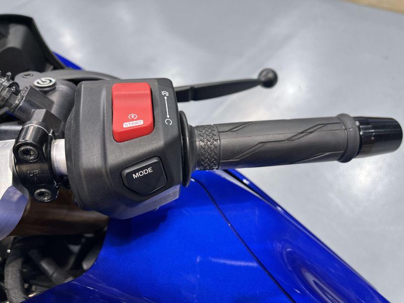 Used 2026 Yamaha YZF-R7 CA Image 18