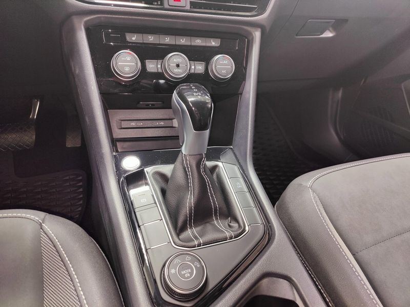 Used 2024 Volkswagen Taos SE 4-Motion AWDImage 18