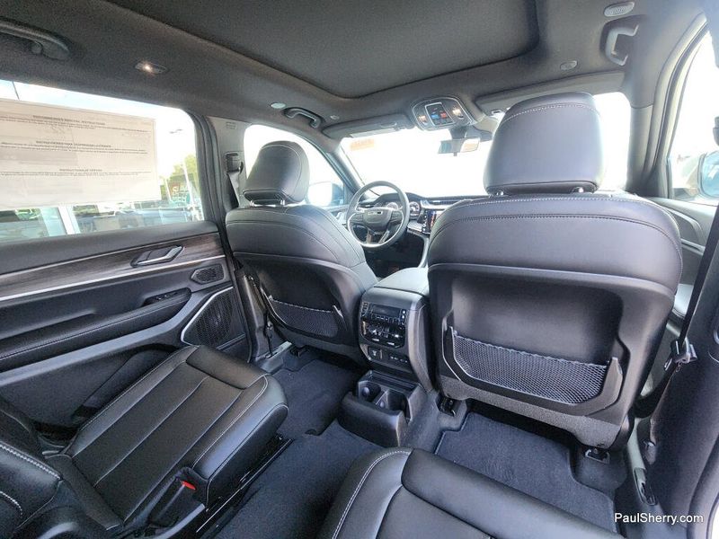 New 2026 Jeep Grand Cherokee L Limited 4x4