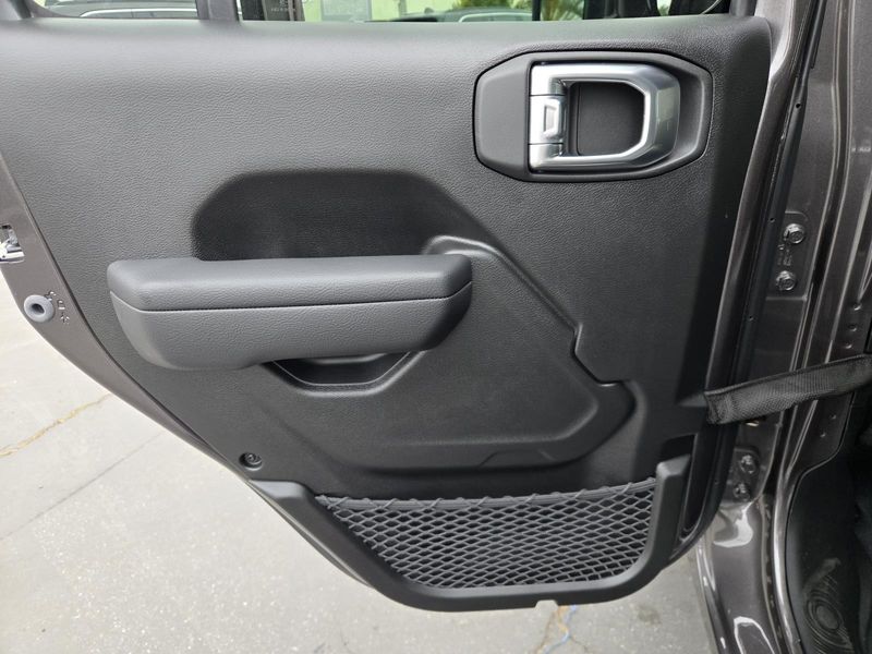 New 2026 Jeep Wrangler 4-door 85th Anniversary Edition