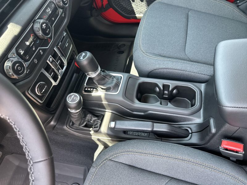 New 2025 Jeep Wrangler 4-door Sport SImage 22
