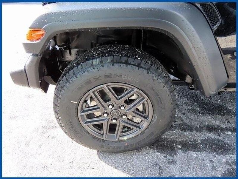 New 2025 Jeep Wrangler Sport SImage 4