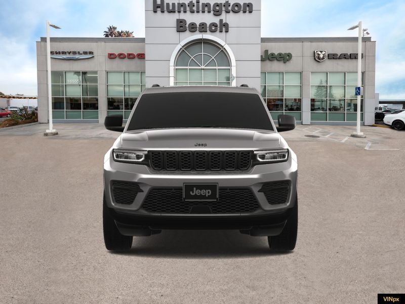 2025 Jeep Grand Cherokee Altitude X 4x2Image 12