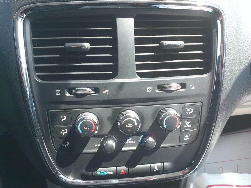 2014 Dodge Grand Caravan SEImage 5