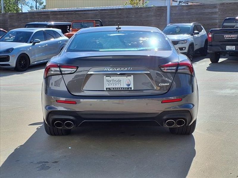 2022 Maserati Ghibli ModenaImage 11