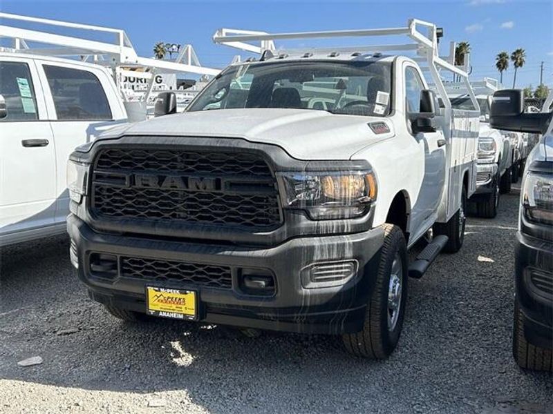 2023 RAM 3500 Tradesman Chassis Regular Cab 4x2 60