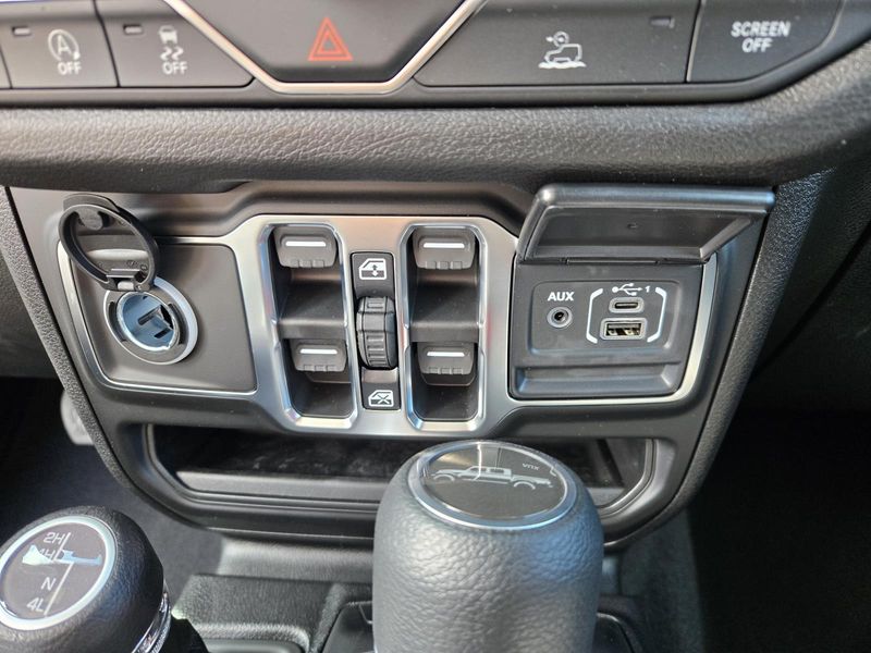 New 2026 Jeep Gladiator Sport S 4x4