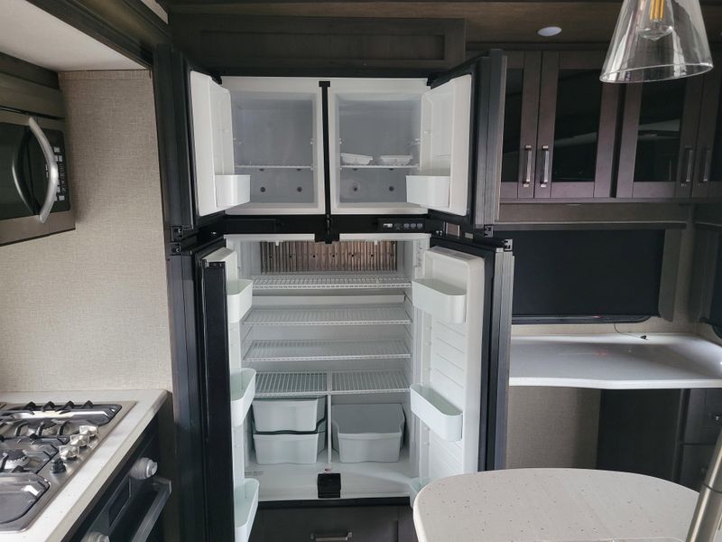 Used 2021 GRAND DESIGN M-320MKS Image 14