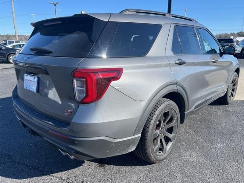 2021 Ford Explorer STImage 6