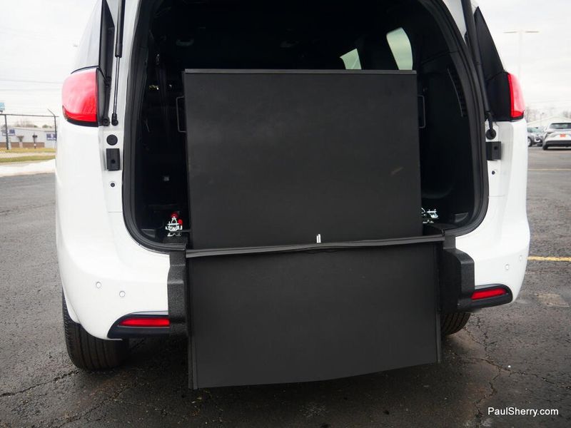 New 2026 Chrysler Voyager Lx