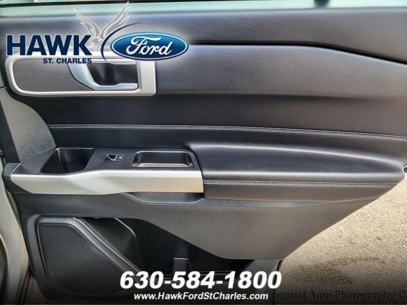 2022 Ford Explorer XLT photo 23