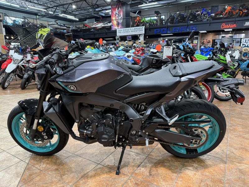 2024 Yamaha MT-09 Image 13