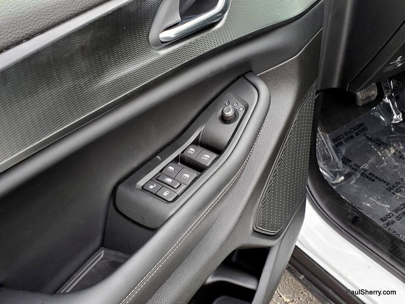 New 2025 Jeep Grand Cherokee L Altitude X 4x4