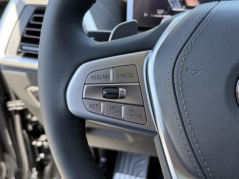 2025 BMW X7 xDrive40iImage 23