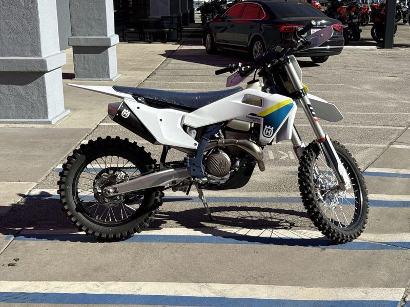 New 2025 Husqvarna FX 350 Image 10