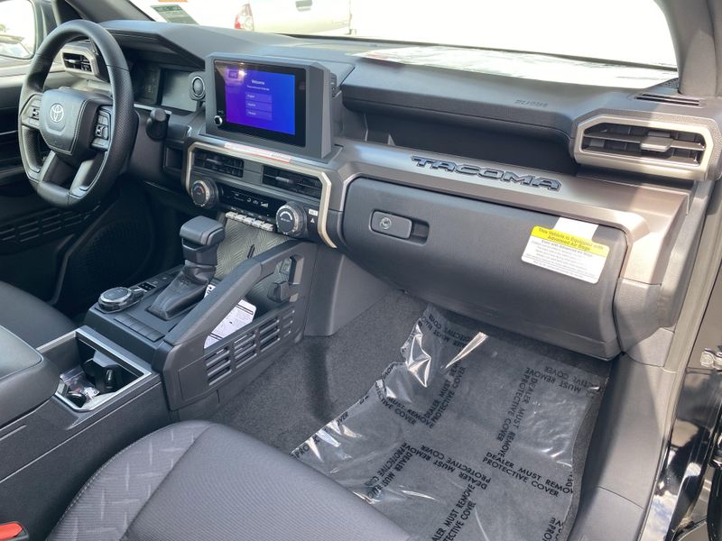 2025 Toyota Tacoma SR5Image 9