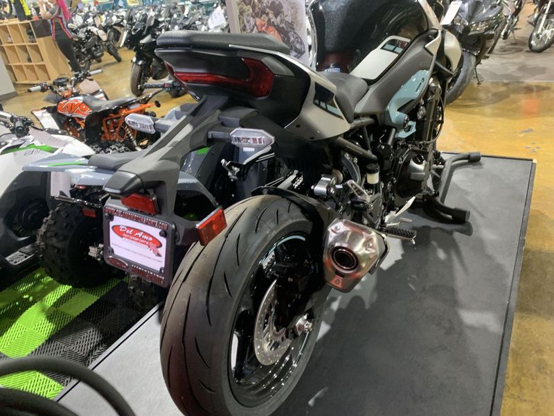 New 2025 Kawasaki Z900 ABS Image 7