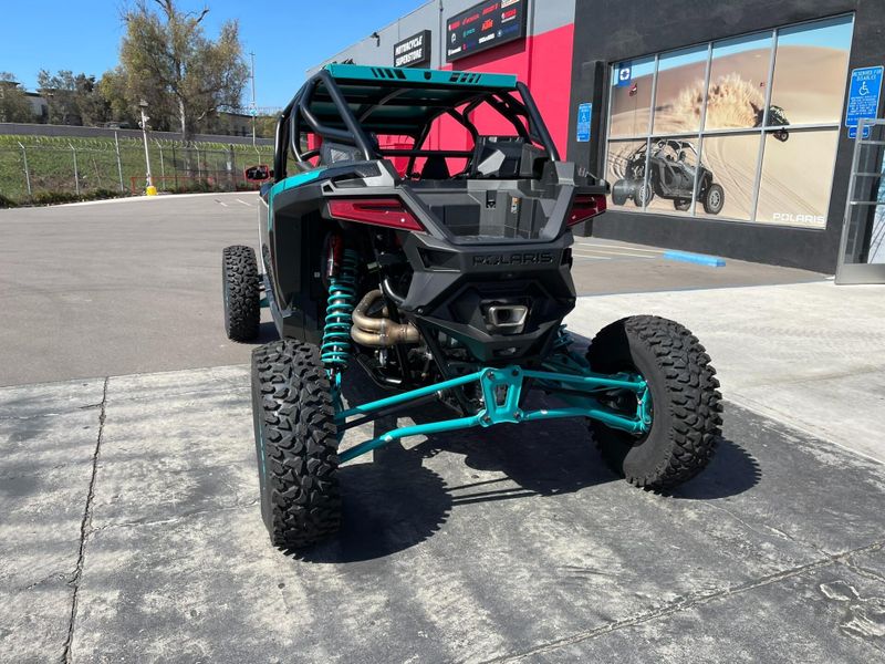 New 2025 Polaris RZR PRO R 4 ULTIMATE Image 6