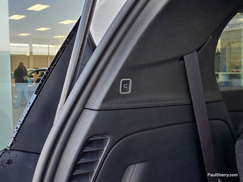 New 2026 Chrysler Pacifica Select