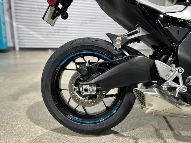 2025 CFMOTO 675SS Image 10