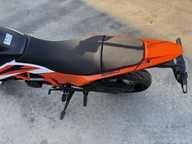 New 2025 KTM 390 SMC R Image 4