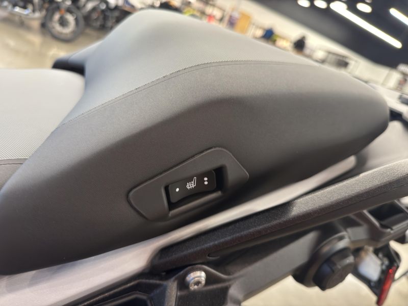 2026 BMW R 1300 GS - TROPHY - RACING BLUE METALLIC