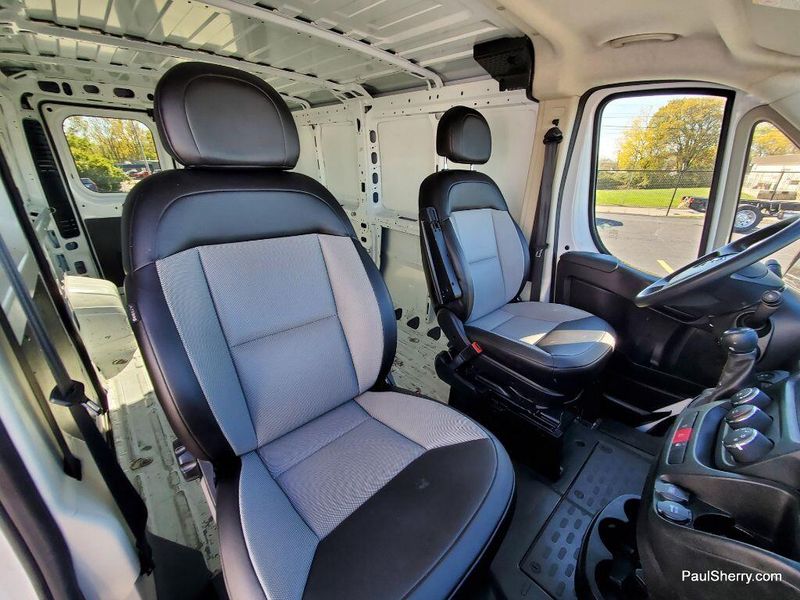 2017 RAM ProMaster 1500 Low RoofImage 17