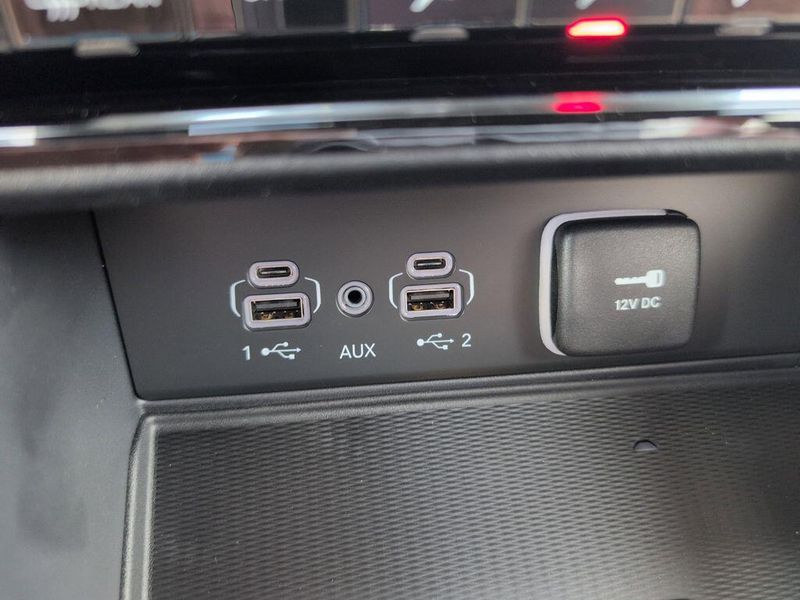 2025 Jeep Grand Cherokee Limited 4x2Image 18