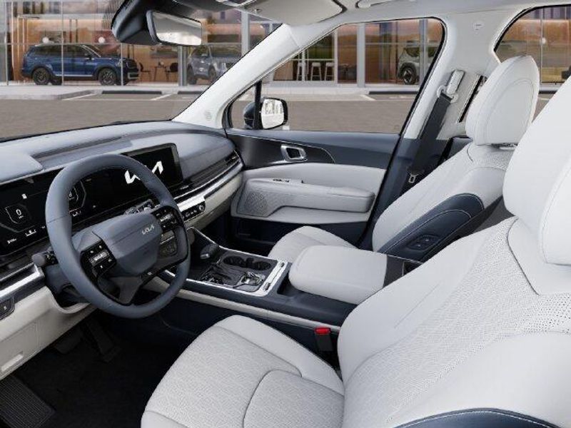 New 2027 Kia Carnival SXImage 18