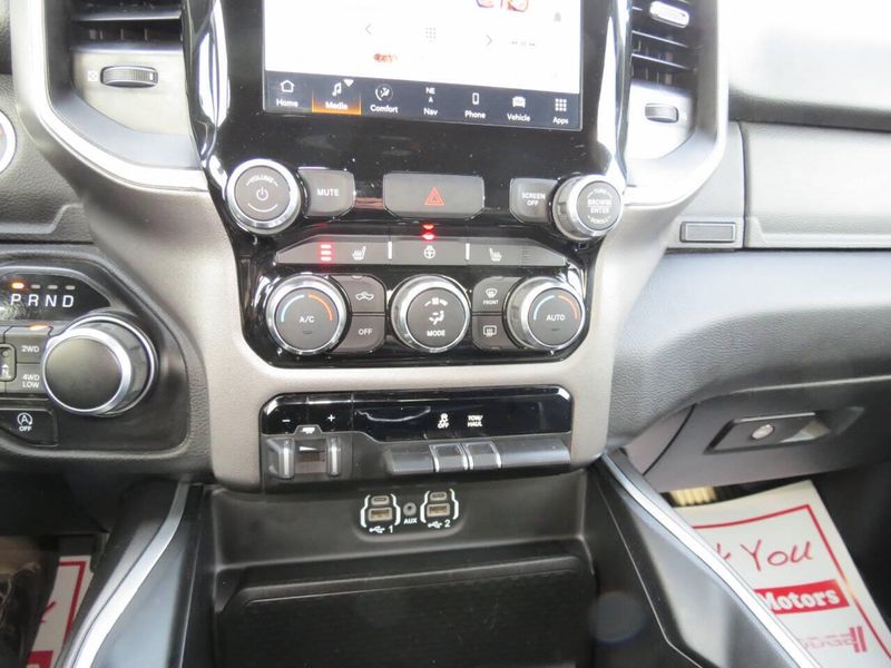 Used 2023 RAM 1500 Big Horn 4x4 4dr Crew Cab 5.6 ft. SB PickupImage 20