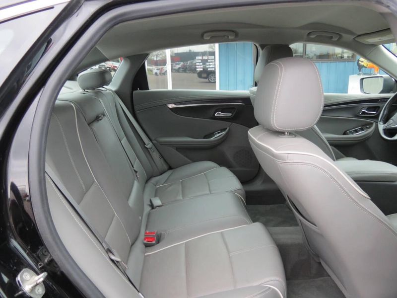2015 Chevrolet Impala LTZ 4dr Sedan w/2LZImage 29