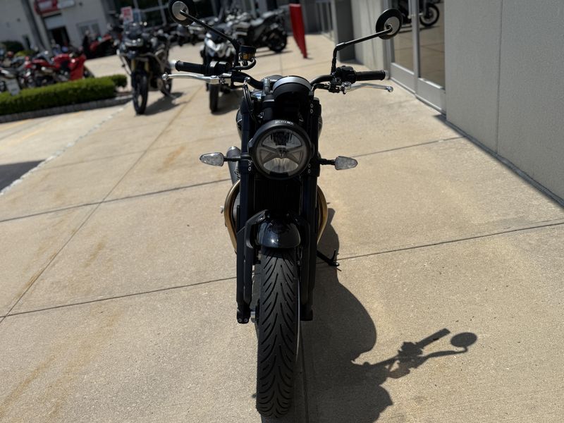 2025 Triumph SPEED TWIN 900Image 4