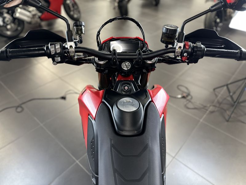 2024 Ducati HYPERMOTARD 698Image 7