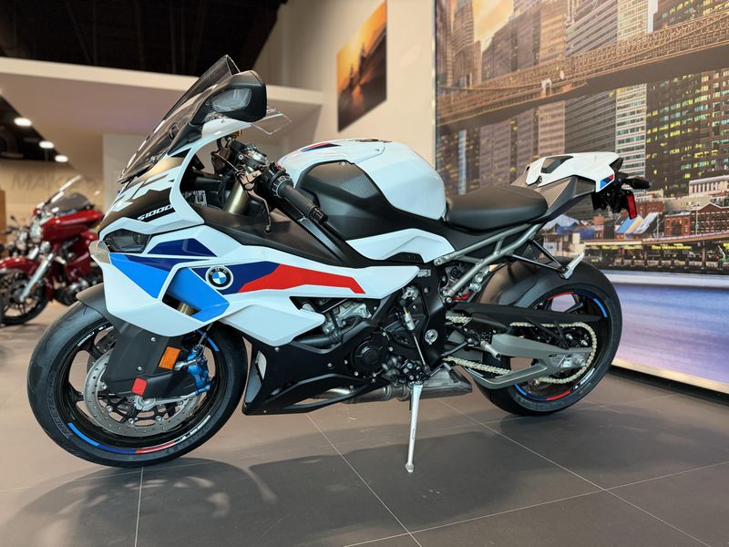 2025 BMW S 1000 RRImage 2