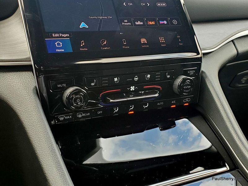 2025 Jeep Grand Cherokee L Limited 4x4Image 36