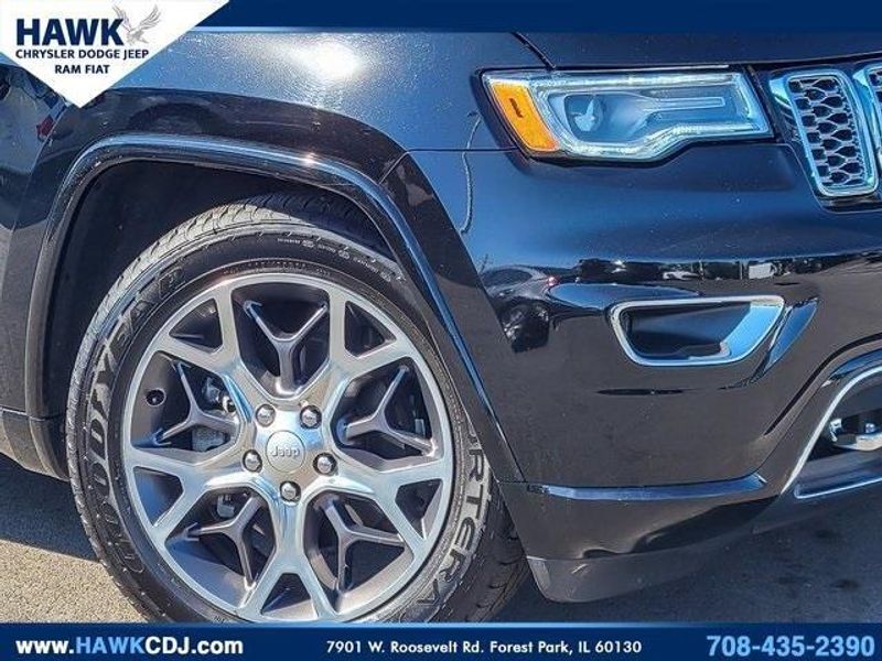 2019 Jeep Grand Cherokee Overland photo 2