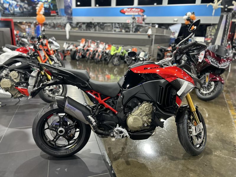 New 2026 Ducati MULTISTRADA V4 PIKES PEAK Image 10