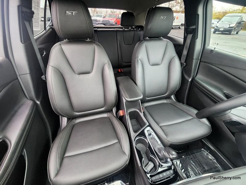 Used 2024 Buick Encore GX Sport Touring