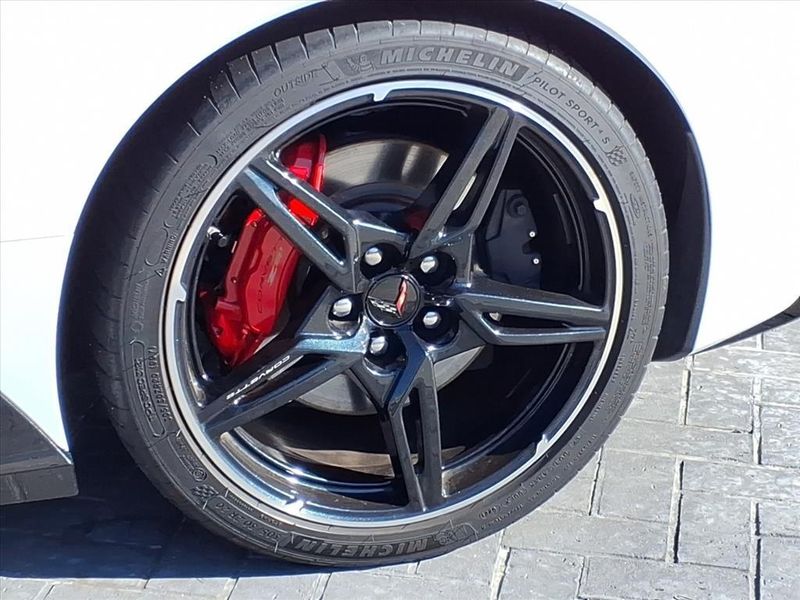 Used 2021 Chevrolet Corvette StingrayImage 13