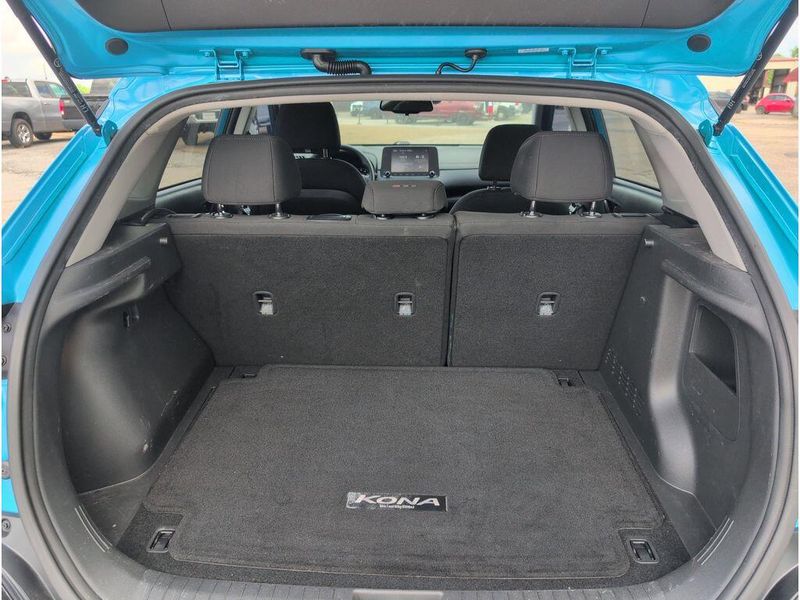 Used 2022 Hyundai Kona SELImage 34