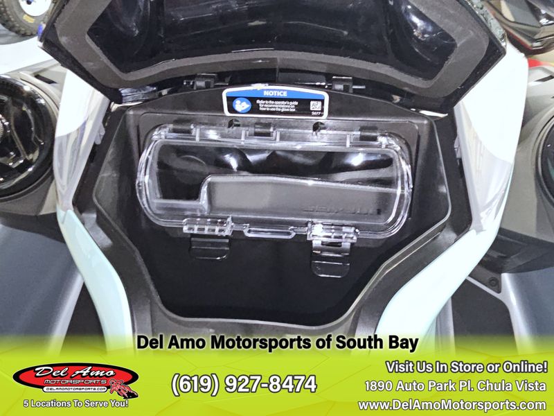 2024 Sea-Doo GTI SE 130 (SOUND SYSTEM) Image 21