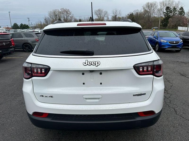 2022 Jeep Compass LatitudeImage 14