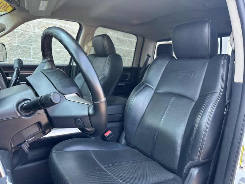 2018 Ram 2500 Laramie photo 24